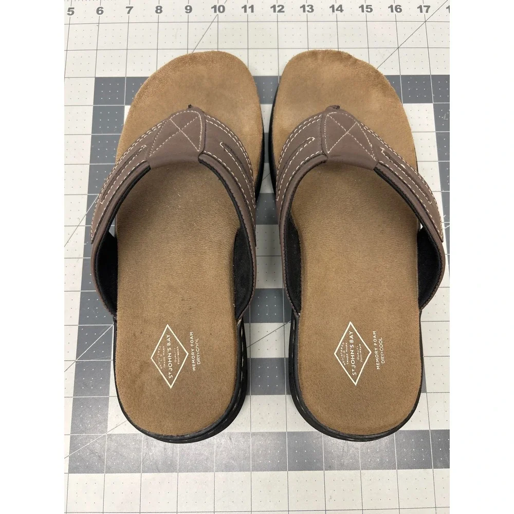 St. John's Bay SJB Lucas Sandals Mens 9 Brown Memory Foam Flip Flops Comfort